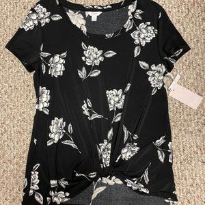 Candie's BNWT medium black and white floral polyester top